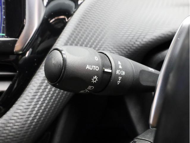 ２００８ プレミアム　禁煙　純正ナビ　フルセグ　タッチパネル式ディスプレイ　ＵＳＢ　Ｂｌｕｅｔｏｏｔｈ　ドラレコ　キーレスエントリー　Ｂカメラ　Ｒセンサー　左右独立調整エアコン　ハーフレザーシート　ＥＴＣ　１６インチＡＷ（41枚目）