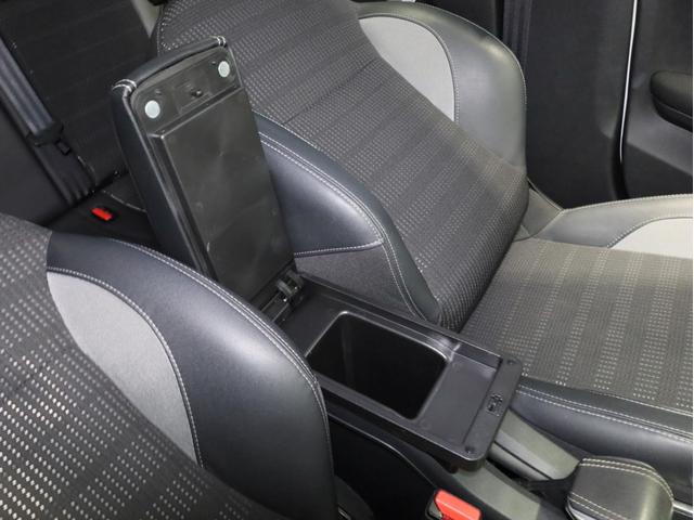２００８ プレミアム　禁煙　純正ナビ　フルセグ　タッチパネル式ディスプレイ　ＵＳＢ　Ｂｌｕｅｔｏｏｔｈ　ドラレコ　キーレスエントリー　Ｂカメラ　Ｒセンサー　左右独立調整エアコン　ハーフレザーシート　ＥＴＣ　１６インチＡＷ（48枚目）