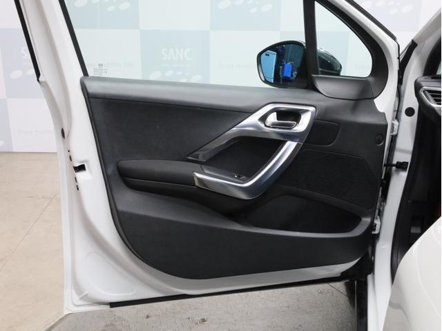 ２００８ プレミアム　禁煙　純正ナビ　フルセグ　タッチパネル式ディスプレイ　ＵＳＢ　Ｂｌｕｅｔｏｏｔｈ　ドラレコ　キーレスエントリー　Ｂカメラ　Ｒセンサー　左右独立調整エアコン　ハーフレザーシート　ＥＴＣ　１６インチＡＷ（53枚目）
