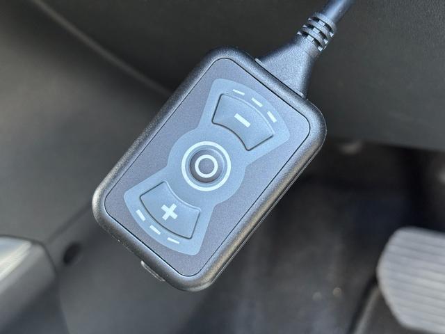 ２００８ プレミアム　禁煙　純正ナビ　フルセグ　タッチパネル式ディスプレイ　ＵＳＢ　Ｂｌｕｅｔｏｏｔｈ　ドラレコ　キーレスエントリー　Ｂカメラ　Ｒセンサー　左右独立調整エアコン　ハーフレザーシート　ＥＴＣ　１６インチＡＷ（80枚目）