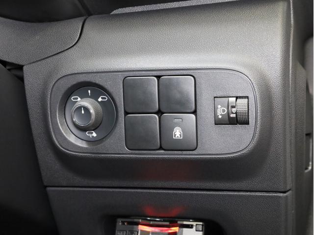 Ｃ３ シャイン　禁煙　特別塗装色　被害軽減ブレーキ　Ｂカメラ　前後センサー　クルーズコントロール　ＬＥＤヘッドライト　インテリジェントハイビーム　７インチタッチスクリーン　１６インチＡＷ（44枚目）