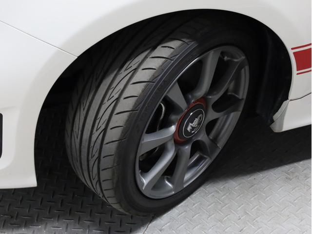 アバルト５９５ 　禁煙　５速ＭＴ　カープレイ対応　バックカメラ　リアコーナーセンサー　スポーツサス　１６インチＡＷ　前後ドライブレコーダー　スポーツモード　アバルトアルミペダル（24枚目）