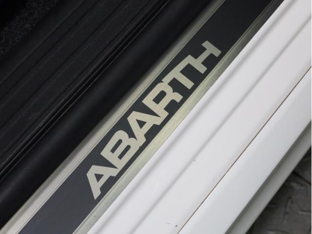 アバルト５９５ 　禁煙　５速ＭＴ　カープレイ対応　バックカメラ　リアコーナーセンサー　スポーツサス　１６インチＡＷ　前後ドライブレコーダー　スポーツモード　アバルトアルミペダル（63枚目）