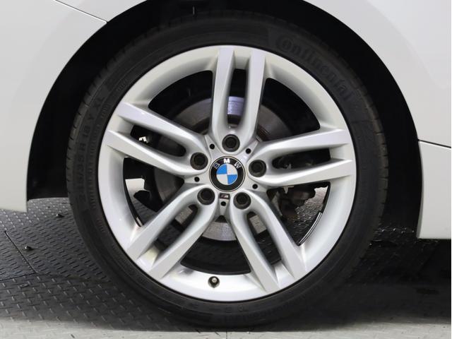 ２シリーズ ２２０ｉクーペ　Ｍスポーツ　禁煙　Ｆスポイラー　カーボントランクスポイラー　ブラックキドニーグリル　純正ナビ　Ｂカメ　Ｒコーナーセンサー　ＨＤＤナビ　ＤＶＤ再生　ＵＳＢ端子　ＬＥＤライトリング　純正ＯＰ１８ＡＷ　Ｍスポーツサス（26枚目）