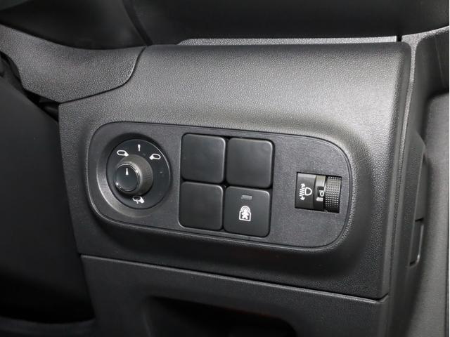 Ｃ３ シャイン　禁煙　エメラルドインテリア　Ａｐｐｌｅ　ＣａｒＰｌａｙ　バックカメラ　ＬＥＤヘッドライト１．２リッター直３ターボエンジン　アイシンＡＷ製トルコン式６段ＡＴ　前後コーナーセンサー　衝突被害軽減ブレーキ（44枚目）