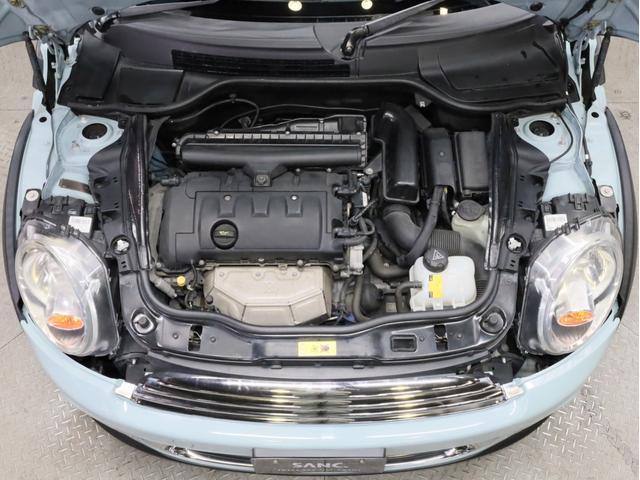 ＭＩＮＩ ワン　禁煙　アイスブルーボディ色　マニュアルモード付き６速ＡＴ　クロームラインエクステリア　革巻きシフトノブ　１５インチＡＷ　フロントフォグランプ　盗難防止装置　純正ＣＤオーディオ　キーレスエントリー（14枚目）