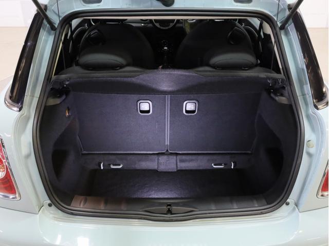 ＭＩＮＩ ワン　禁煙　アイスブルーボディ色　マニュアルモード付き６速ＡＴ　クロームラインエクステリア　革巻きシフトノブ　１５インチＡＷ　フロントフォグランプ　盗難防止装置　純正ＣＤオーディオ　キーレスエントリー（15枚目）
