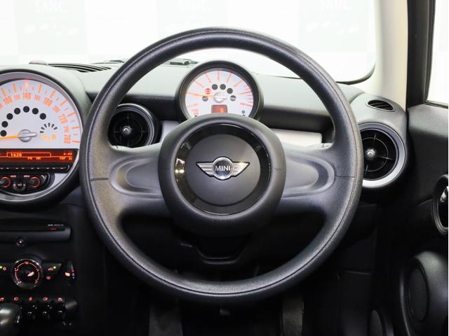 ＭＩＮＩ ワン　禁煙　アイスブルーボディ色　マニュアルモード付き６速ＡＴ　クロームラインエクステリア　革巻きシフトノブ　１５インチＡＷ　フロントフォグランプ　盗難防止装置　純正ＣＤオーディオ　キーレスエントリー（32枚目）