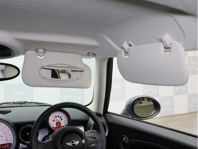 ＭＩＮＩ ワン　禁煙　アイスブルーボディ色　マニュアルモード付き６速ＡＴ　クロームラインエクステリア　革巻きシフトノブ　１５インチＡＷ　フロントフォグランプ　盗難防止装置　純正ＣＤオーディオ　キーレスエントリー（51枚目）