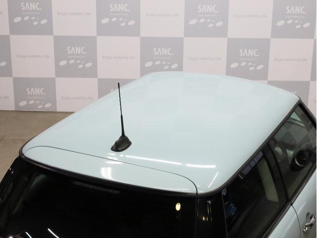 ＭＩＮＩ ワン　禁煙　アイスブルーボディ色　マニュアルモード付き６速ＡＴ　クロームラインエクステリア　革巻きシフトノブ　１５インチＡＷ　フロントフォグランプ　盗難防止装置　純正ＣＤオーディオ　キーレスエントリー（65枚目）