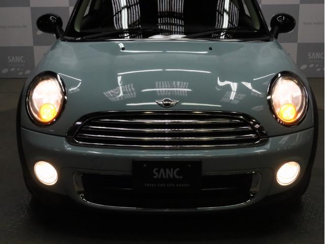 ＭＩＮＩ ワン　禁煙　アイスブルーボディ色　マニュアルモード付き６速ＡＴ　クロームラインエクステリア　革巻きシフトノブ　１５インチＡＷ　フロントフォグランプ　盗難防止装置　純正ＣＤオーディオ　キーレスエントリー（70枚目）
