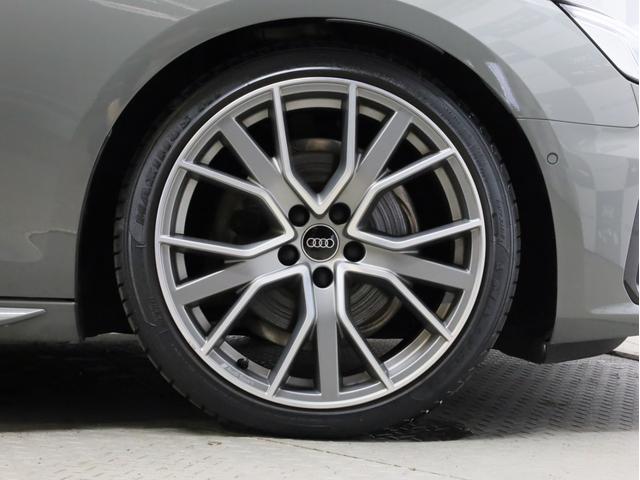 Ａ４ ３５ＴＦＳＩ　Ｓライン　禁煙　Ｓ４用１９インチＡＷ　ブラックＡｕｄｉｒｉｎｇｓ＆ブラックスタイリングＰＫＧ　マトリクスＬＥＤライト　パークアシスト　全周囲カメラ　アダプティブクルコン　レーンアシスト　サイドアシスト　純正ナビ（2枚目）