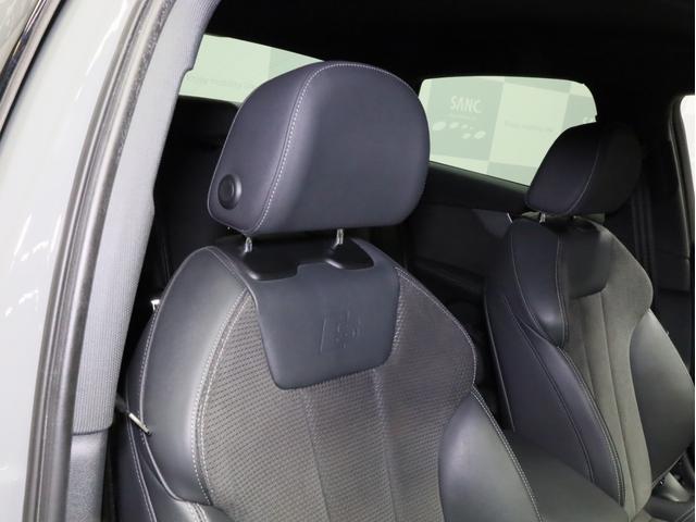 Ａ４ ３５ＴＦＳＩ　Ｓライン　禁煙　Ｓ４用１９インチＡＷ　ブラックＡｕｄｉｒｉｎｇｓ＆ブラックスタイリングＰＫＧ　マトリクスＬＥＤライト　パークアシスト　全周囲カメラ　アダプティブクルコン　レーンアシスト　サイドアシスト　純正ナビ（9枚目）
