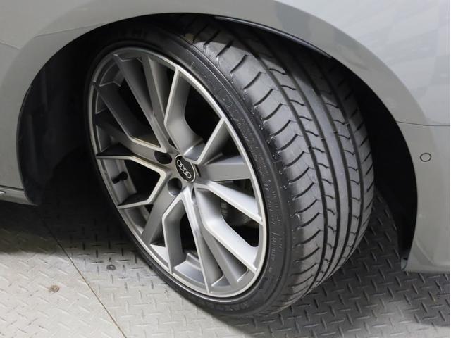Ａ４ ３５ＴＦＳＩ　Ｓライン　禁煙　Ｓ４用１９インチＡＷ　ブラックＡｕｄｉｒｉｎｇｓ＆ブラックスタイリングＰＫＧ　マトリクスＬＥＤライト　パークアシスト　全周囲カメラ　アダプティブクルコン　レーンアシスト　サイドアシスト　純正ナビ（30枚目）