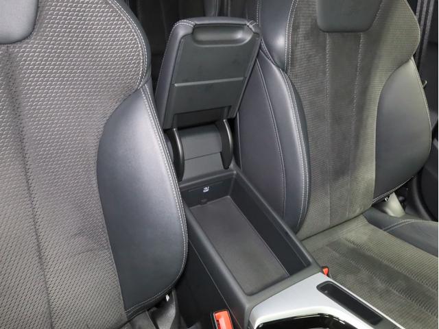 Ａ４ ３５ＴＦＳＩ　Ｓライン　禁煙　Ｓ４用１９インチＡＷ　ブラックＡｕｄｉｒｉｎｇｓ＆ブラックスタイリングＰＫＧ　マトリクスＬＥＤライト　パークアシスト　全周囲カメラ　アダプティブクルコン　レーンアシスト　サイドアシスト　純正ナビ（54枚目）