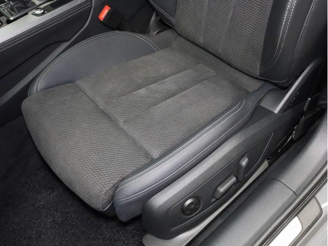 Ａ４ ３５ＴＦＳＩ　Ｓライン　禁煙　Ｓ４用１９インチＡＷ　ブラックＡｕｄｉｒｉｎｇｓ＆ブラックスタイリングＰＫＧ　マトリクスＬＥＤライト　パークアシスト　全周囲カメラ　アダプティブクルコン　レーンアシスト　サイドアシスト　純正ナビ（57枚目）