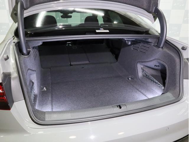 Ａ４ ３５ＴＦＳＩ　Ｓライン　禁煙　Ｓ４用１９インチＡＷ　ブラックＡｕｄｉｒｉｎｇｓ＆ブラックスタイリングＰＫＧ　マトリクスＬＥＤライト　パークアシスト　全周囲カメラ　アダプティブクルコン　レーンアシスト　サイドアシスト　純正ナビ（69枚目）