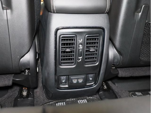 ジープ・グランドチェロキー リミテッド 黒革 前後シートヒーター 前席シートベンチレーター アダプティブクルーズコントロール アドバンストブレーキアシスト ブラインドスポットモニター リアトラフィックアラート FSRカメラ パークアシスト(13枚目)