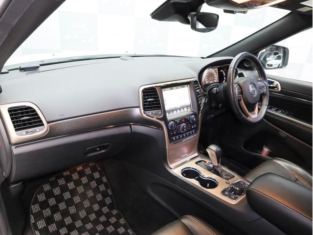 ジープ・グランドチェロキー リミテッド 黒革 前後シートヒーター 前席シートベンチレーター アダプティブクルーズコントロール アドバンストブレーキアシスト ブラインドスポットモニター リアトラフィックアラート FSRカメラ パークアシスト(62枚目)