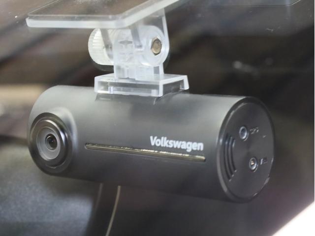 アルテオン TSI 4モーション Rラインアドバンス 黒革 電動パノラマスライディングルーフ アダプティブシャシーコントロールDCC 20インチAW LEDヘッドライト ACC 渋滞時追従支援システム 純正ナビTV 360度カメラ パークアシスト(22枚目)