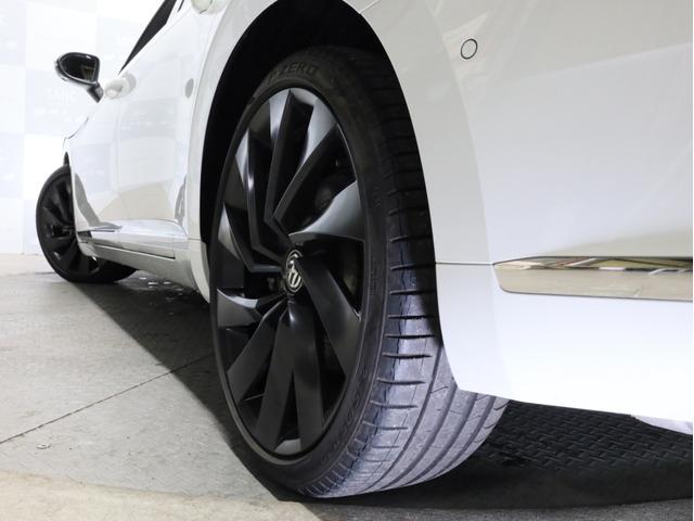 アルテオン TSI 4モーション Rラインアドバンス 黒革 電動パノラマスライディングルーフ アダプティブシャシーコントロールDCC 20インチAW LEDヘッドライト ACC 渋滞時追従支援システム 純正ナビTV 360度カメラ パークアシスト(33枚目)