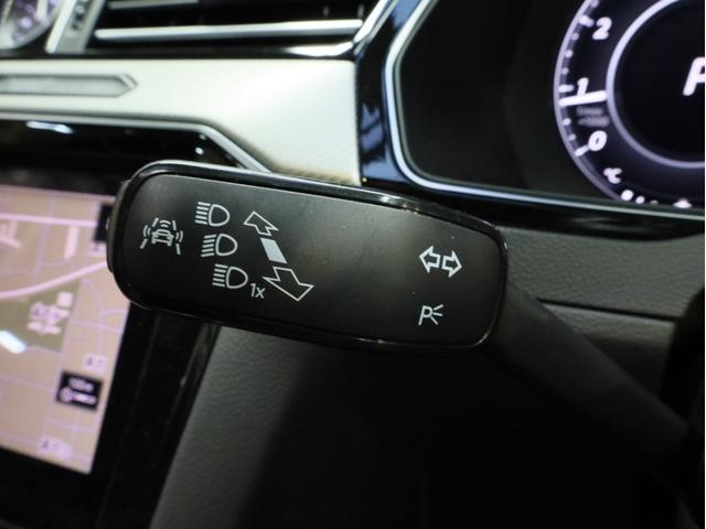 アルテオン TSI 4モーション Rラインアドバンス 黒革 電動パノラマスライディングルーフ アダプティブシャシーコントロールDCC 20インチAW LEDヘッドライト ACC 渋滞時追従支援システム 純正ナビTV 360度カメラ パークアシスト(50枚目)