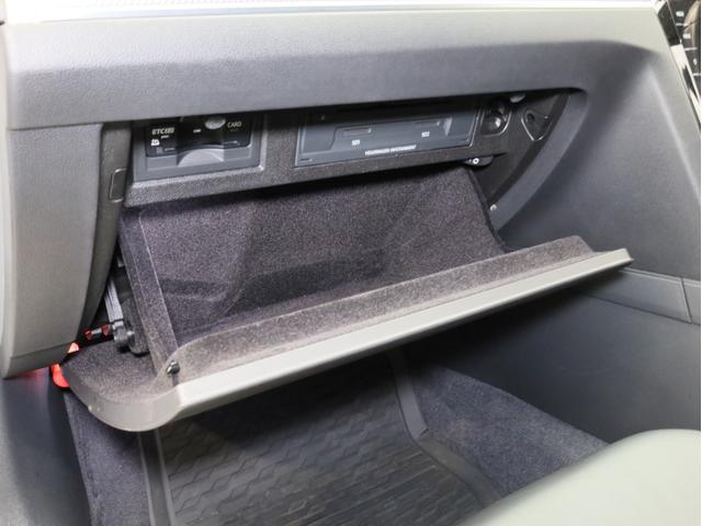 アルテオン TSI 4モーション Rラインアドバンス 黒革 電動パノラマスライディングルーフ アダプティブシャシーコントロールDCC 20インチAW LEDヘッドライト ACC 渋滞時追従支援システム 純正ナビTV 360度カメラ パークアシスト(64枚目)
