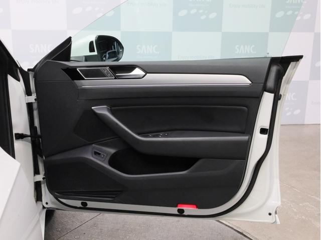 アルテオン TSI 4モーション Rラインアドバンス 黒革 電動パノラマスライディングルーフ アダプティブシャシーコントロールDCC 20インチAW LEDヘッドライト ACC 渋滞時追従支援システム 純正ナビTV 360度カメラ パークアシスト(69枚目)