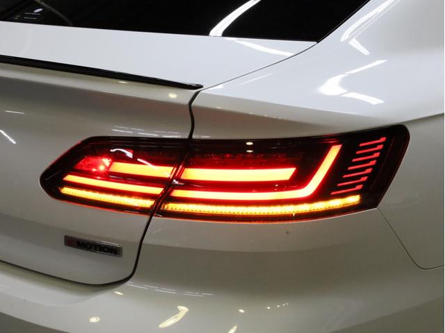 アルテオン TSI 4モーション Rラインアドバンス 黒革 電動パノラマスライディングルーフ アダプティブシャシーコントロールDCC 20インチAW LEDヘッドライト ACC 渋滞時追従支援システム 純正ナビTV 360度カメラ パークアシスト(77枚目)