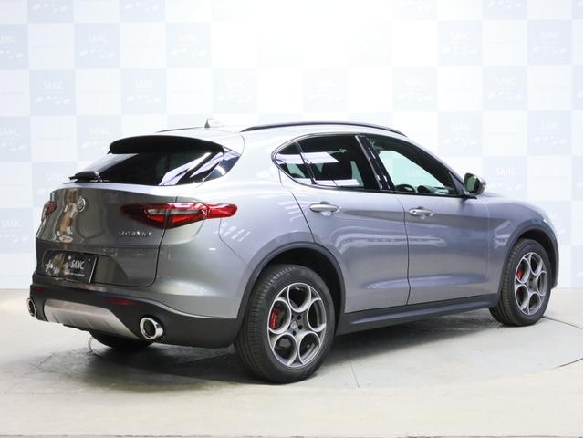 ステルヴィオ 2.2ターボ ディーゼルQ4スポーツパッケージ 禁煙 ZF製8速AT 電子制御式4WD 赤革スポーツシート レザーダッシュボード ブラックルーフレール ブラックウインドウトリム 19AW ハーマンカードン カープレイ対応 バックカメラ(40枚目)