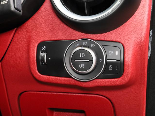 ステルヴィオ 2.2ターボ ディーゼルQ4スポーツパッケージ 禁煙 ZF製8速AT 電子制御式4WD 赤革スポーツシート レザーダッシュボード ブラックルーフレール ブラックウインドウトリム 19AW ハーマンカードン カープレイ対応 バックカメラ(51枚目)