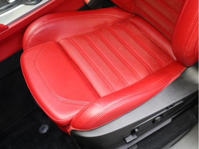 ステルヴィオ 2.2ターボ ディーゼルQ4スポーツパッケージ 禁煙 ZF製8速AT 電子制御式4WD 赤革スポーツシート レザーダッシュボード ブラックルーフレール ブラックウインドウトリム 19AW ハーマンカードン カープレイ対応 バックカメラ(58枚目)