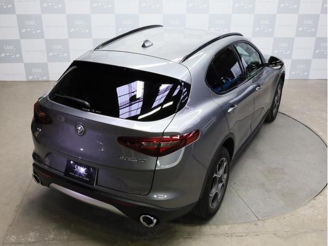 ステルヴィオ 2.2ターボ ディーゼルQ4スポーツパッケージ 禁煙 ZF製8速AT 電子制御式4WD 赤革スポーツシート レザーダッシュボード ブラックルーフレール ブラックウインドウトリム 19AW ハーマンカードン カープレイ対応 バックカメラ(69枚目)