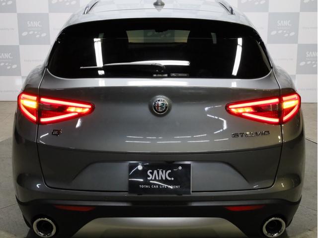 ステルヴィオ 2.2ターボ ディーゼルQ4スポーツパッケージ 禁煙 ZF製8速AT 電子制御式4WD 赤革スポーツシート レザーダッシュボード ブラックルーフレール ブラックウインドウトリム 19AW ハーマンカードン カープレイ対応 バックカメラ(71枚目)