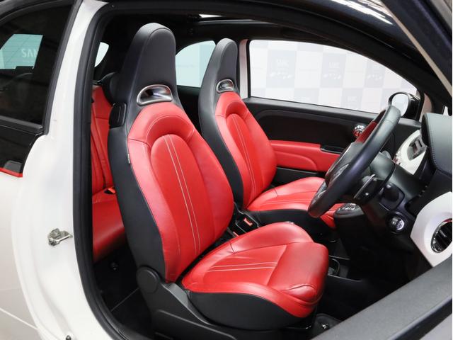 アバルト595C ツーリズモ 禁煙 赤革シート 2トーンボディカラー ブラックソフトトップ 17インチAW ケンウッド製ナビTV リアコーナーセンサー スポーツモード ルーフエンドスポイラー スポーツサス レッドキャリパー(6枚目)