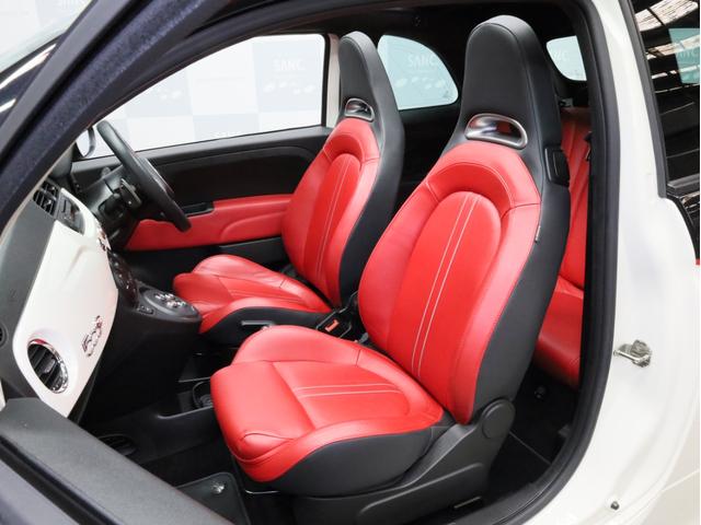 アバルト595C ツーリズモ 禁煙 赤革シート 2トーンボディカラー ブラックソフトトップ 17インチAW ケンウッド製ナビTV リアコーナーセンサー スポーツモード ルーフエンドスポイラー スポーツサス レッドキャリパー(10枚目)