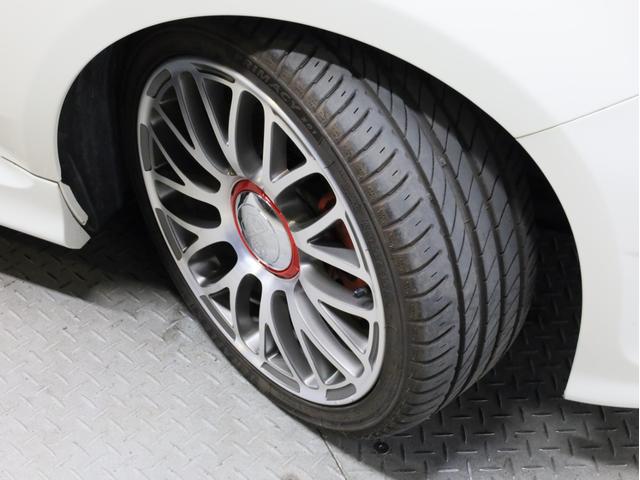 アバルト595C ツーリズモ 禁煙 赤革シート 2トーンボディカラー ブラックソフトトップ 17インチAW ケンウッド製ナビTV リアコーナーセンサー スポーツモード ルーフエンドスポイラー スポーツサス レッドキャリパー(24枚目)