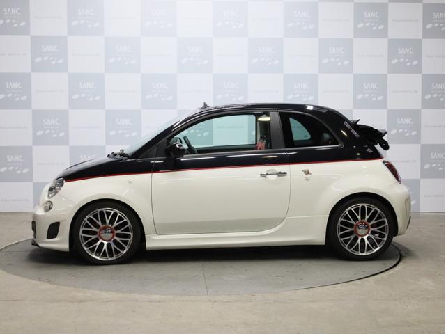 アバルト595C ツーリズモ 禁煙 赤革シート 2トーンボディカラー ブラックソフトトップ 17インチAW ケンウッド製ナビTV リアコーナーセンサー スポーツモード ルーフエンドスポイラー スポーツサス レッドキャリパー(30枚目)