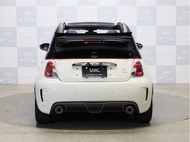 アバルト595C ツーリズモ 禁煙 赤革シート 2トーンボディカラー ブラックソフトトップ 17インチAW ケンウッド製ナビTV リアコーナーセンサー スポーツモード ルーフエンドスポイラー スポーツサス レッドキャリパー(32枚目)