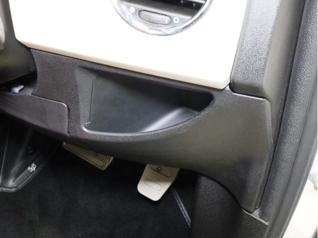 アバルト595C ツーリズモ 禁煙 赤革シート 2トーンボディカラー ブラックソフトトップ 17インチAW ケンウッド製ナビTV リアコーナーセンサー スポーツモード ルーフエンドスポイラー スポーツサス レッドキャリパー(45枚目)