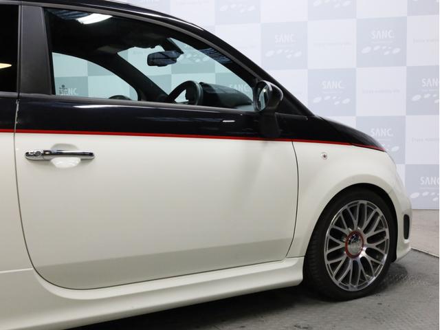 アバルト595C ツーリズモ 禁煙 赤革シート 2トーンボディカラー ブラックソフトトップ 17インチAW ケンウッド製ナビTV リアコーナーセンサー スポーツモード ルーフエンドスポイラー スポーツサス レッドキャリパー(68枚目)