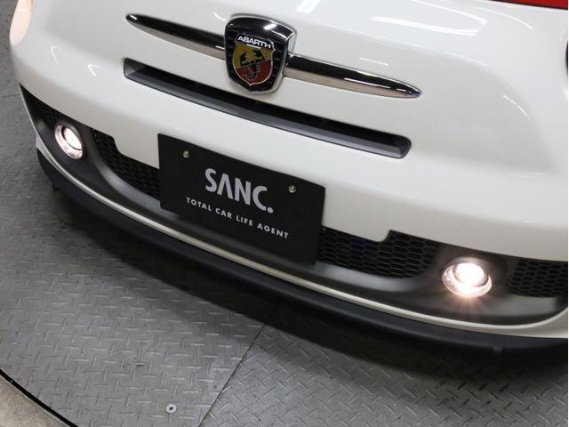 アバルト595C ツーリズモ 禁煙 赤革シート 2トーンボディカラー ブラックソフトトップ 17インチAW ケンウッド製ナビTV リアコーナーセンサー スポーツモード ルーフエンドスポイラー スポーツサス レッドキャリパー(77枚目)