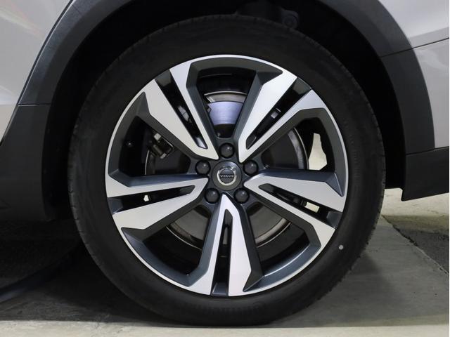 V60 クロスカントリー アルティメット B5 AWD 禁煙車 黒革シート harman/kardonサウンドシステム 全周囲カメラ 前後コーナーセンサー フルLEDヘッドライト 19インチAW(28枚目)