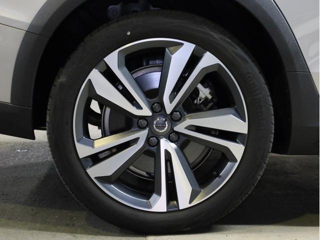 V60 クロスカントリー アルティメット B5 AWD 禁煙車 黒革シート harman/kardonサウンドシステム 全周囲カメラ 前後コーナーセンサー フルLEDヘッドライト 19インチAW(29枚目)