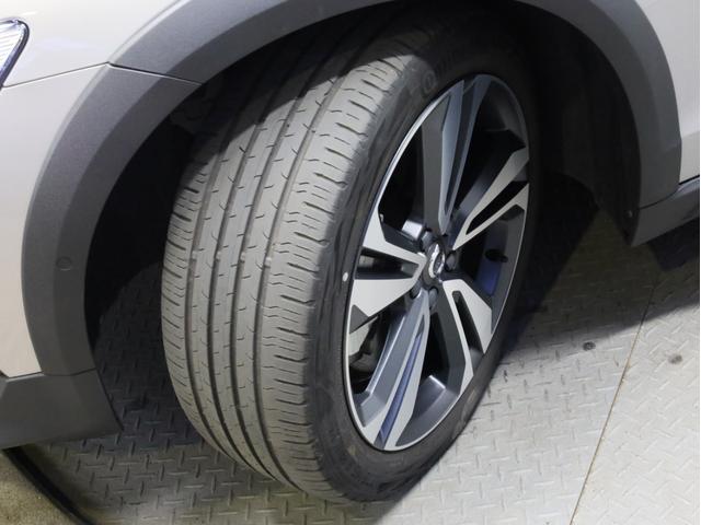 V60 クロスカントリー アルティメット B5 AWD 禁煙車 黒革シート harman/kardonサウンドシステム 全周囲カメラ 前後コーナーセンサー フルLEDヘッドライト 19インチAW(31枚目)