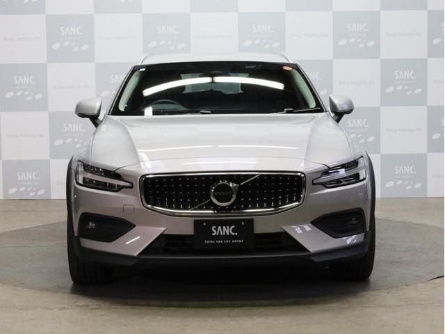 V60 クロスカントリー アルティメット B5 AWD 禁煙車 黒革シート harman/kardonサウンドシステム 全周囲カメラ 前後コーナーセンサー フルLEDヘッドライト 19インチAW(35枚目)