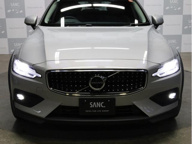 V60 クロスカントリー アルティメット B5 AWD 禁煙車 黒革シート harman/kardonサウンドシステム 全周囲カメラ 前後コーナーセンサー フルLEDヘッドライト 19インチAW(36枚目)