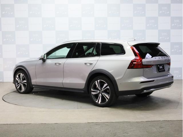 V60 クロスカントリー アルティメット B5 AWD 禁煙車 黒革シート harman/kardonサウンドシステム 全周囲カメラ 前後コーナーセンサー フルLEDヘッドライト 19インチAW(39枚目)