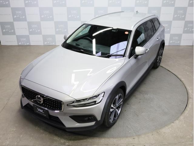 V60 クロスカントリー アルティメット B5 AWD 禁煙車 黒革シート harman/kardonサウンドシステム 全周囲カメラ 前後コーナーセンサー フルLEDヘッドライト 19インチAW(68枚目)