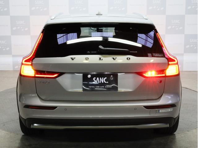 V60 クロスカントリー アルティメット B5 AWD 禁煙車 黒革シート harman/kardonサウンドシステム 全周囲カメラ 前後コーナーセンサー フルLEDヘッドライト 19インチAW(73枚目)
